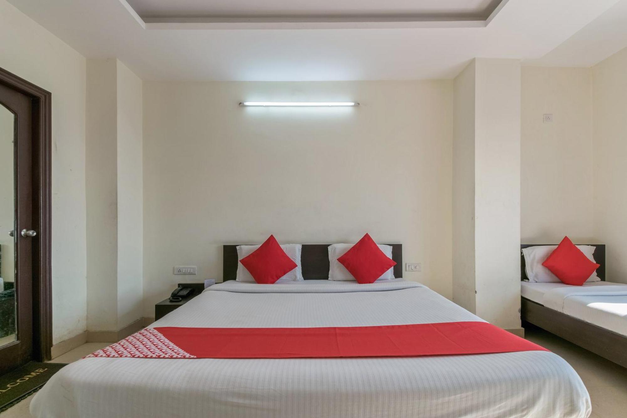 Oyo Hotel Triund Regency Katra  Exterior photo