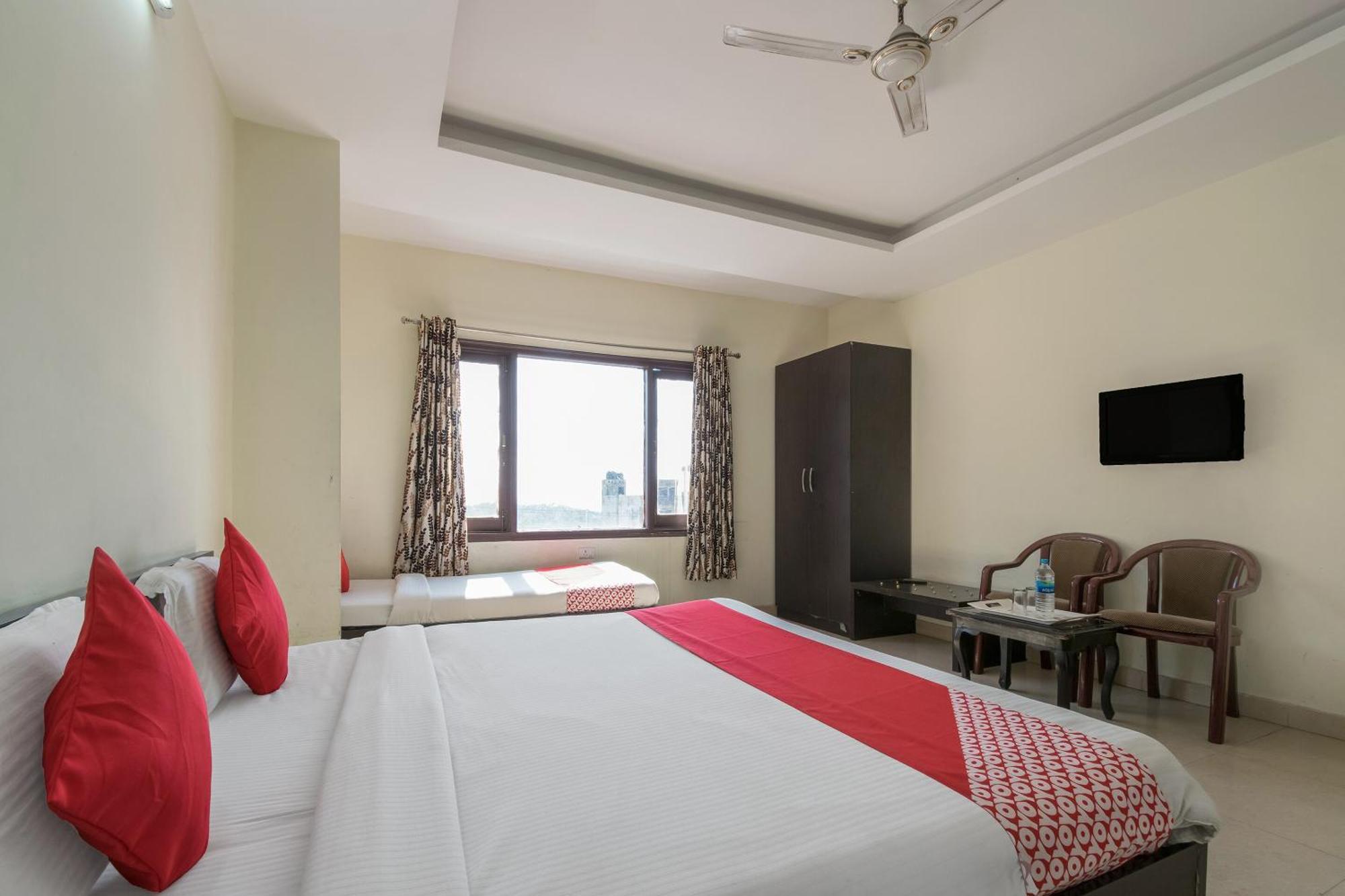 Oyo Hotel Triund Regency Katra  Exterior photo